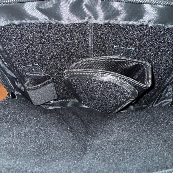 Travelon Anti-Theft Concealed Carry Slim Bag - Picture 4 of 4